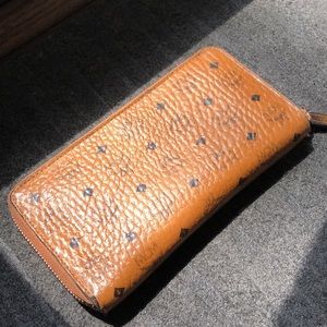 Authentic MCM Zippy Wallet